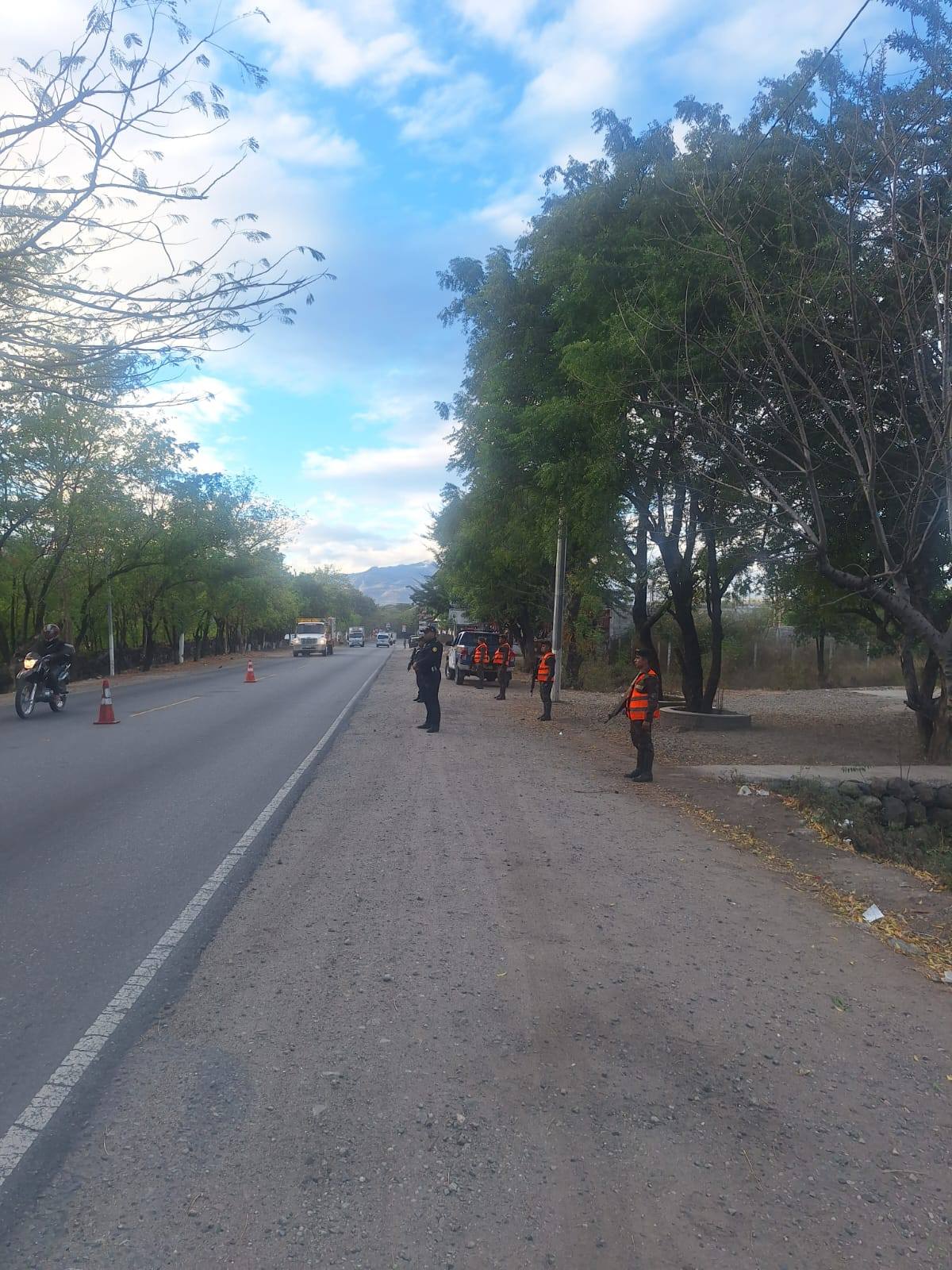 Puestos de control y patrullajes combinados para garantizar la seguridad en Chiquimula