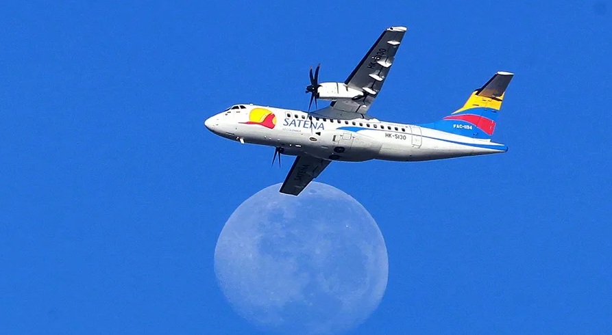 Avión de la compañía colombiana Satena desaparece con 15 personas a bordo