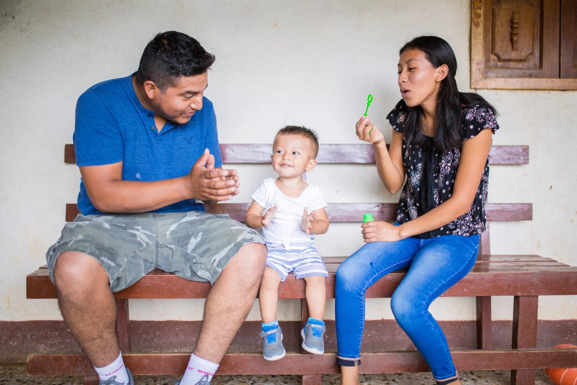 Foro Unicef OMS: Expertos debaten del peligro de la ausencia de amor en la crianza de niños