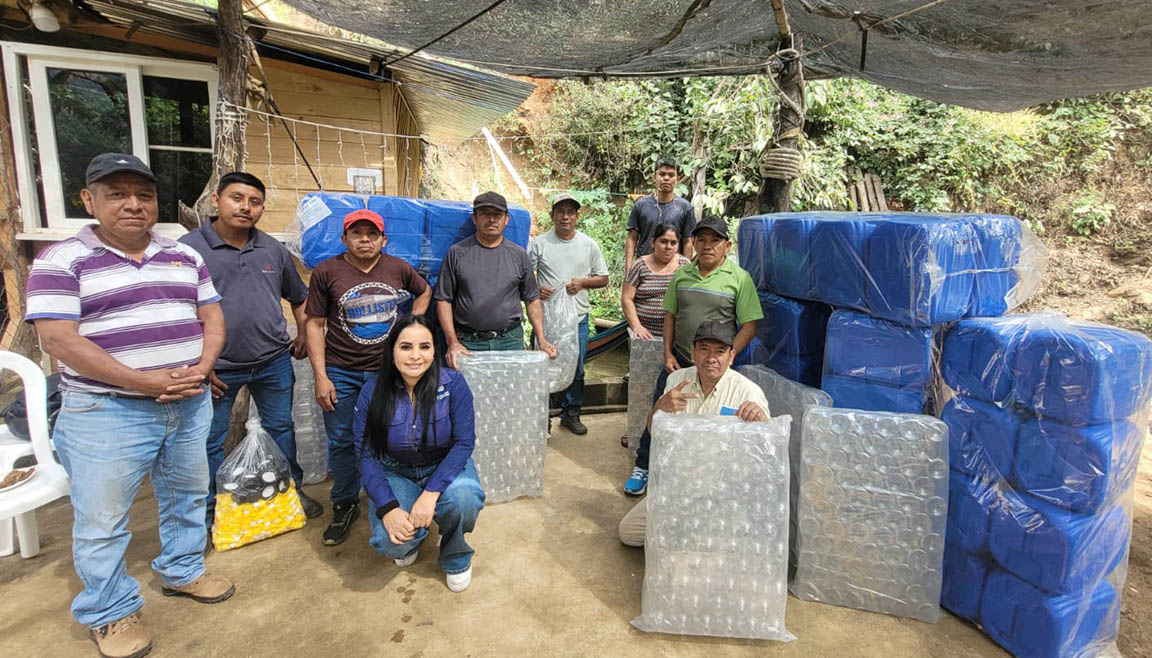 Capacitan a 460 productores en comercialización y valor agregado de la producción