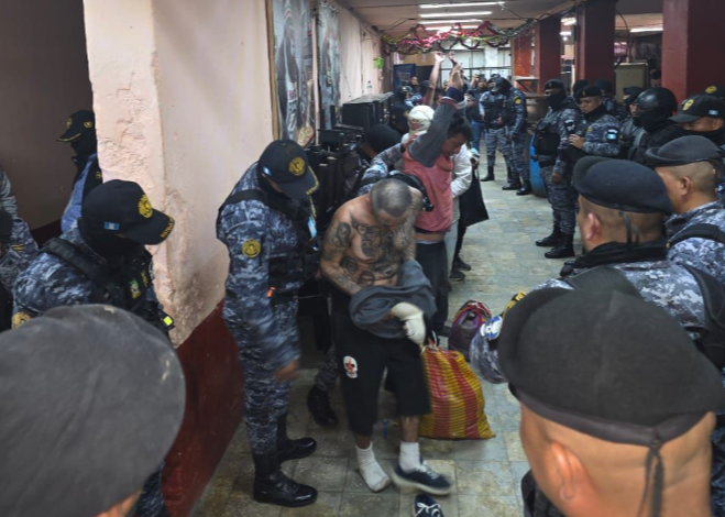 Requisa en Pavón permite incautar teléfonos, bebidas alcohólicas y otros objetos prohibidos