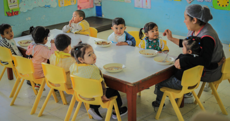 Centros de Atención Integral sirvieron más de un millón 63 mil raciones de alimentos en 2025