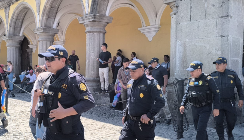 PNC refuerza operativos para garantizar la seguridad de turistas en Antigua Guatemala