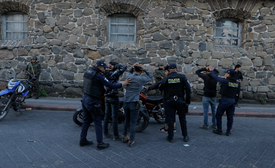 Operativos conjuntos refuerzan seguridad en Amatitlán durante estado de sitio