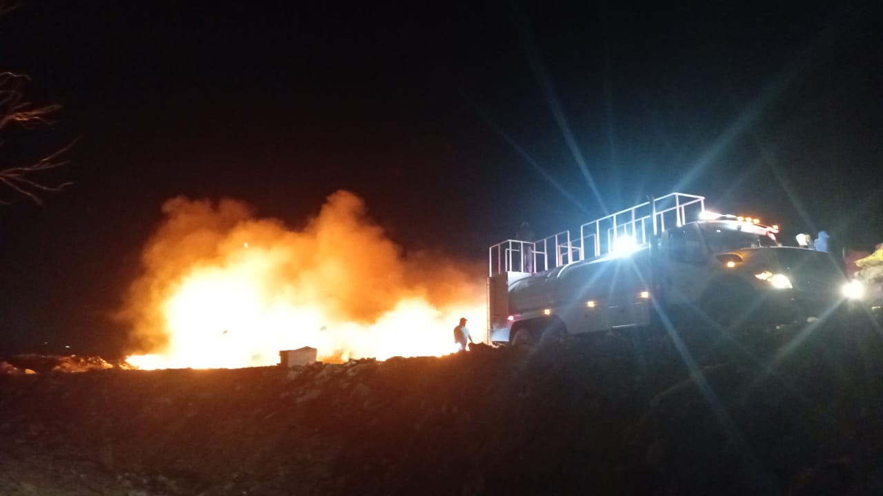 Incendio en el vertedero de AMSA controlado en un 100%