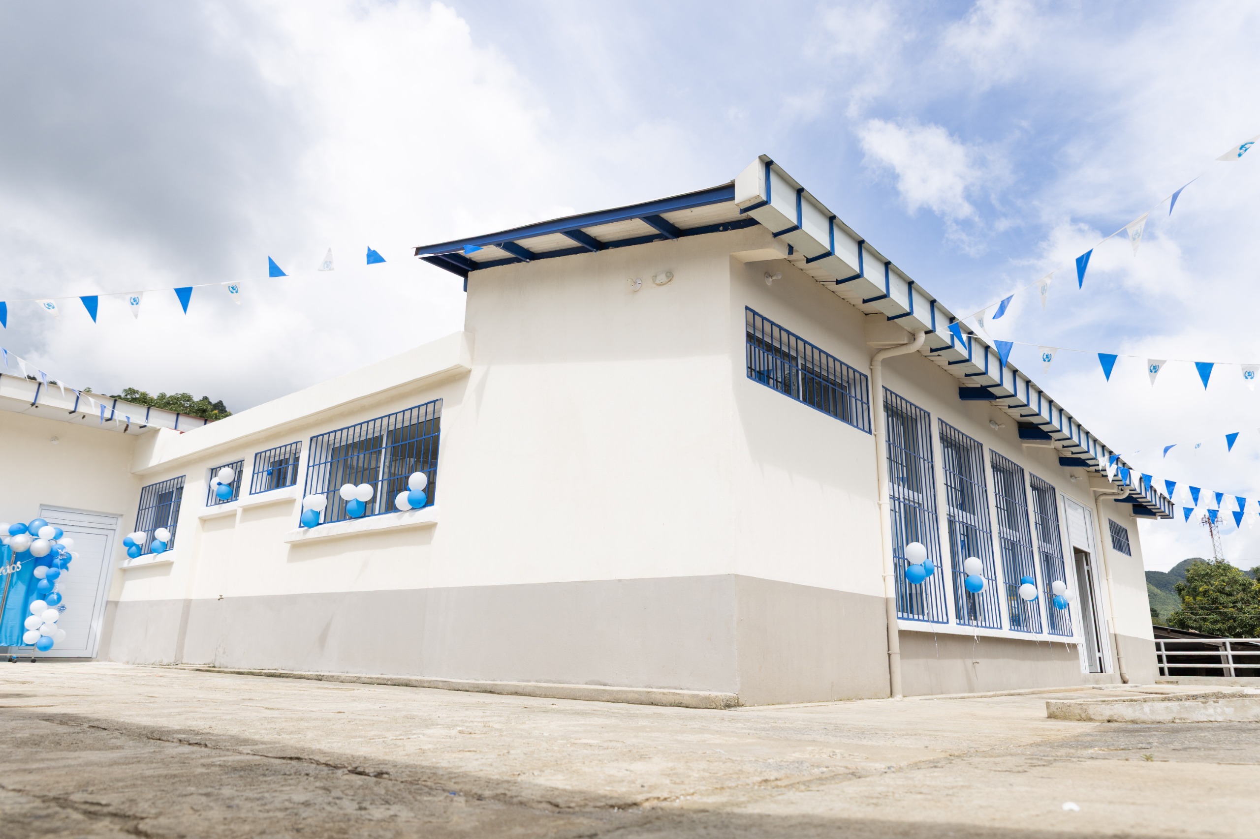 UCEE entregó 31 proyectos de infraestructura de salud y educación