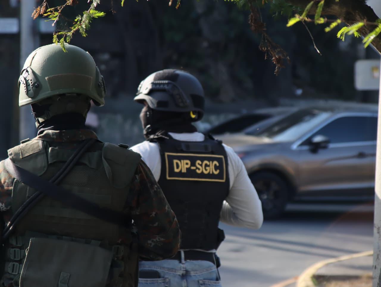 PNC y Ejército desmantelan red de videovigilancia de pandilleros en zona 18