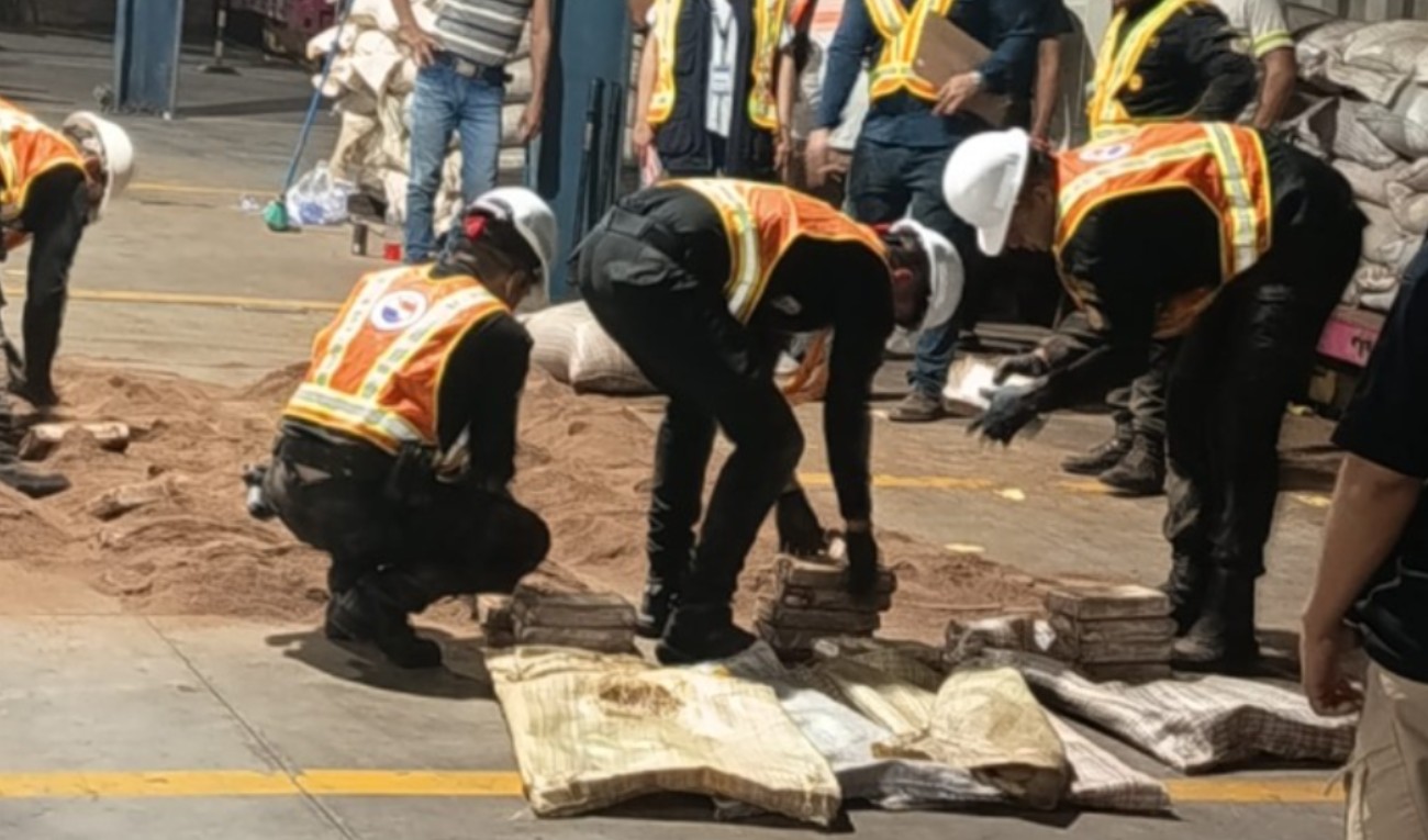 SGAIA localiza nuevo contenedor con más de 500 paquetes de posible droga ocultos en harina de coquillo