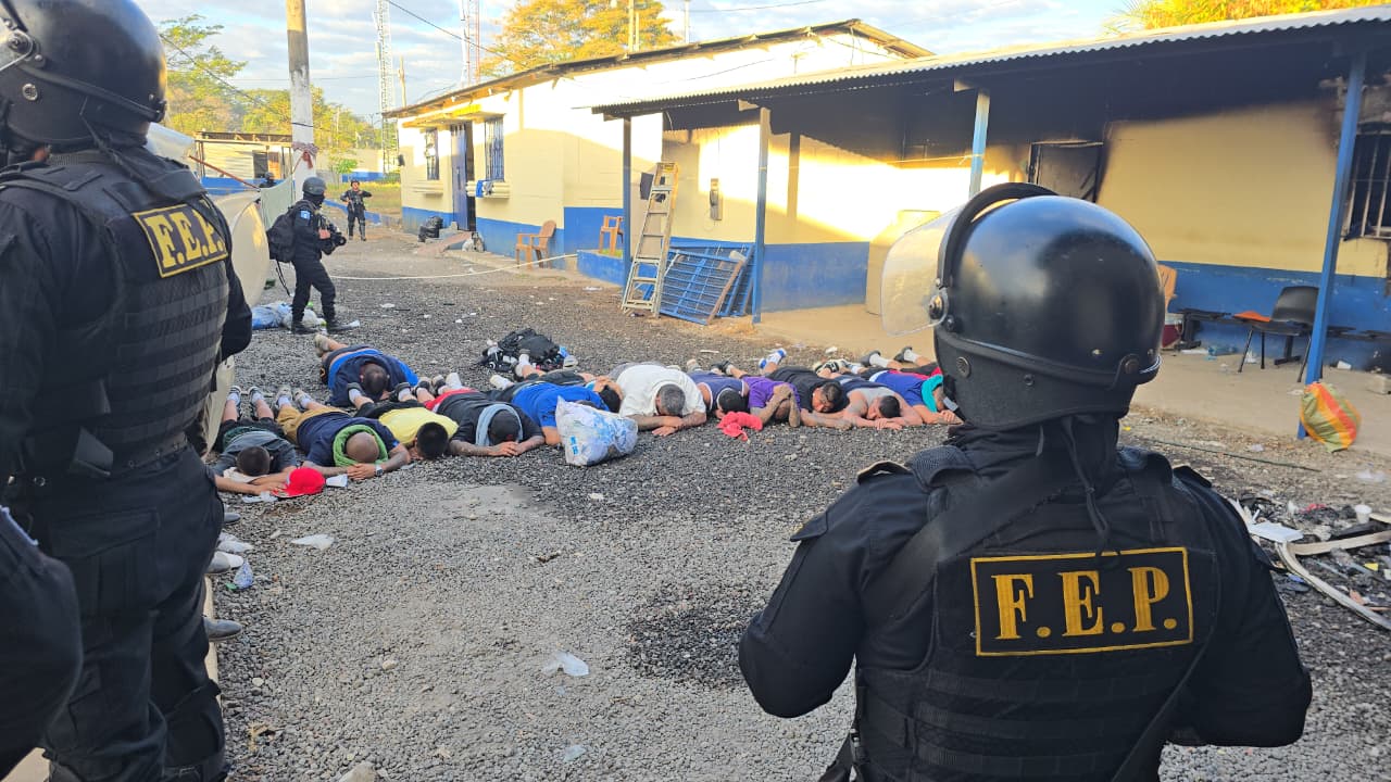 Requisa en Renovación I permite recuperar equipo de seguridad y decomisar armas y drogas