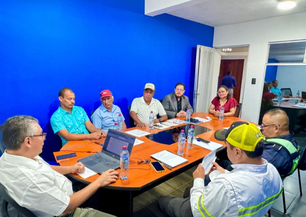 Dan seguimiento a soluciones del tránsito en jurisdicción de San Vicente Pacaya