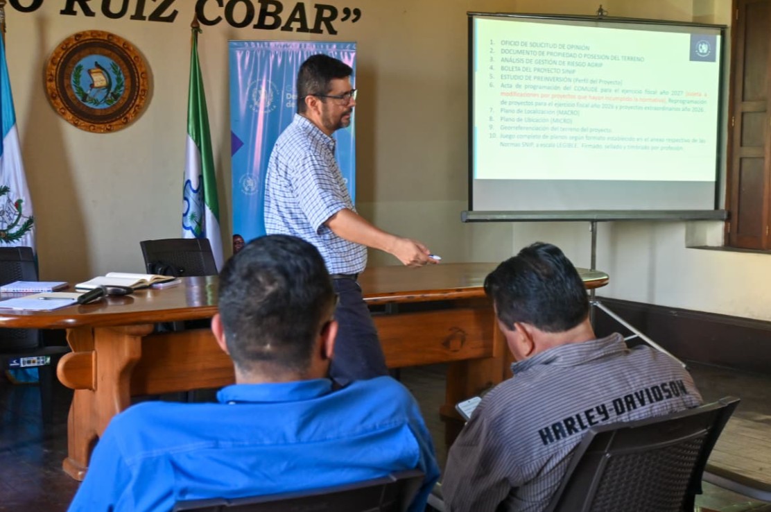 Unidad Técnica del Codede aborda planificación, programación y reprogramación de proyectos para Retalhuleu