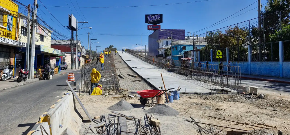 El CIV reporta avances en la construcción del paso a desnivel de la calzada Roosevelt