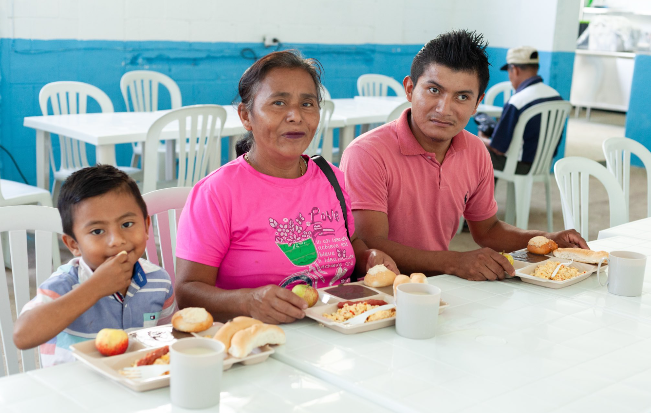 Comedor social de La Tinta brinda alimentación digna a quienes más lo necesitan