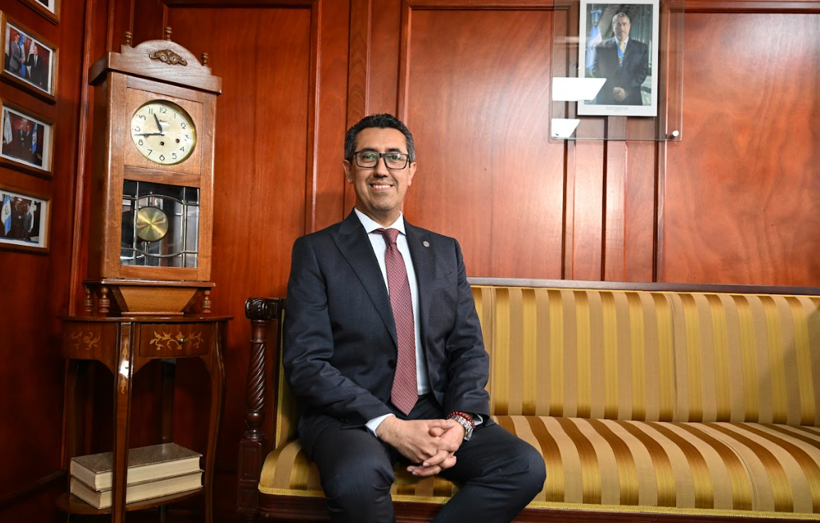 Jonathan Menkos: “Tenemos un presupuesto que apuesta a un mayor crecimiento económico”