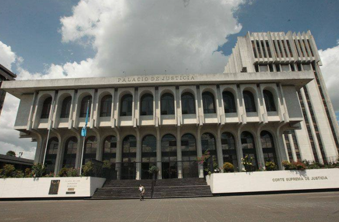 CSJ empieza a recibir expedientes de aspirantes a magistrados de la Corte de Constitucionalidad