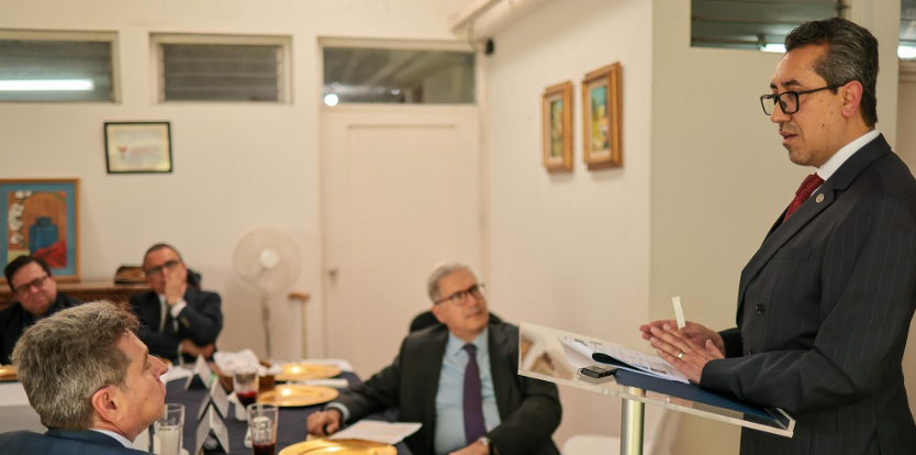 Guatemala apuesta por el camino de la inversión y mejoras permanentes en economía