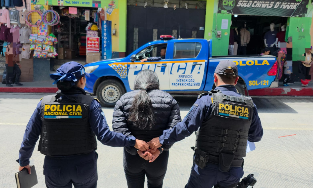 PNC captura a enfermera por intento de sustracción de medicamentos en hospital de Sololá