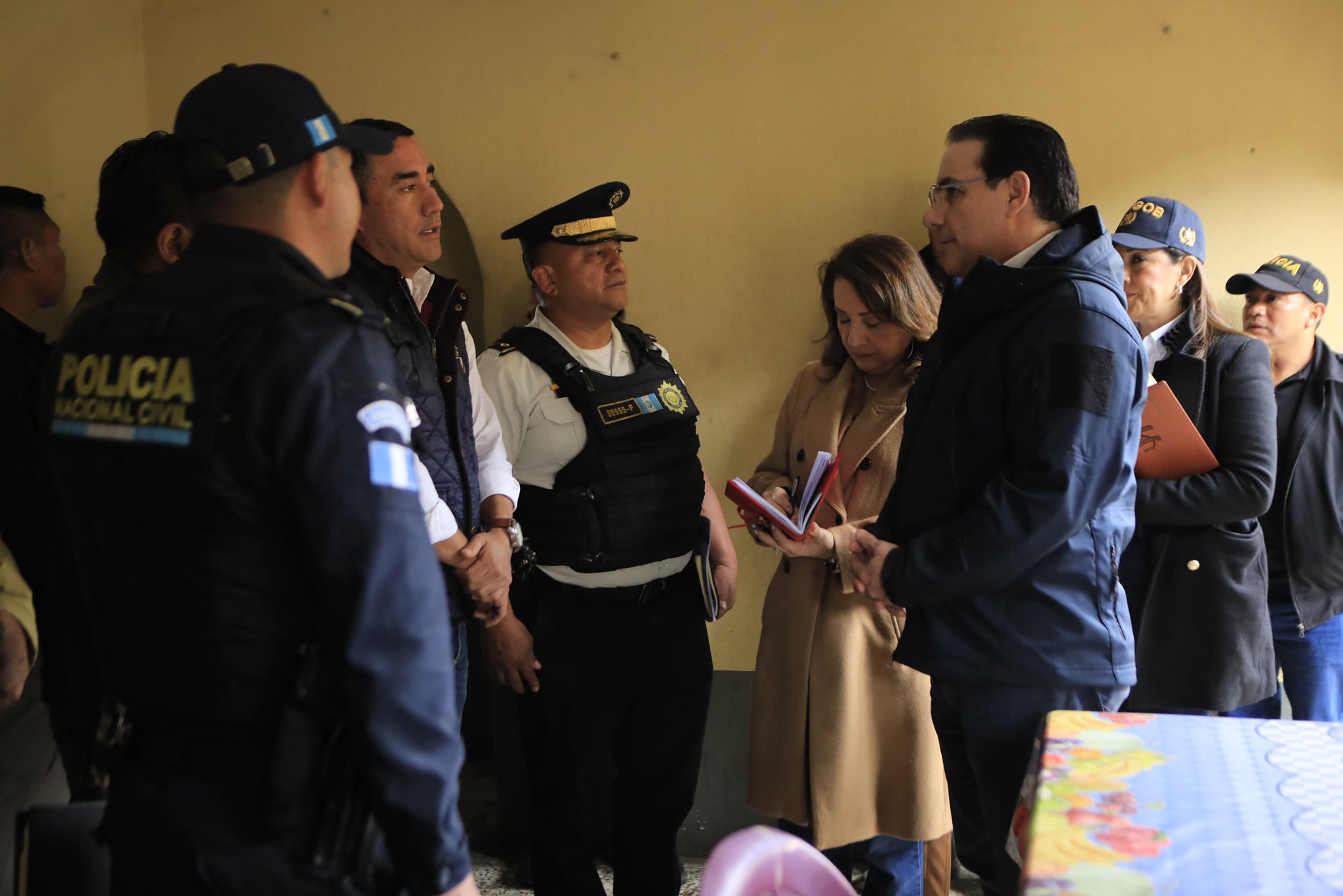 Ministro de Gobernación verifica la atención, cobertura y respuesta de la PNC en Chimaltenango