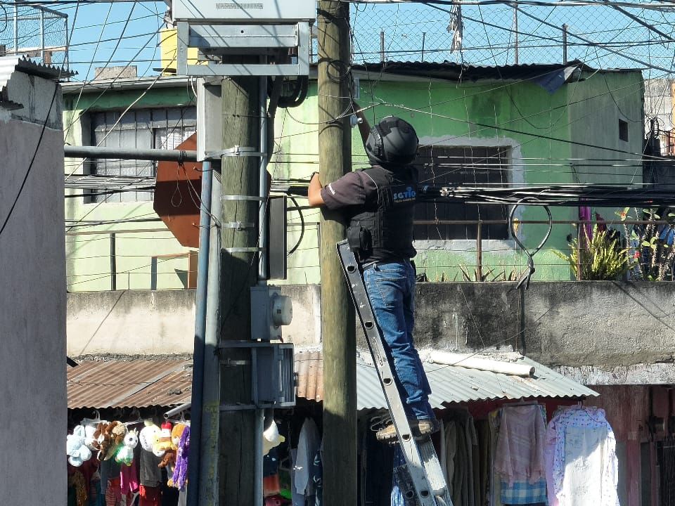 Retiran más cámaras de vigilancia en zona 18 atribuidas a pandillas