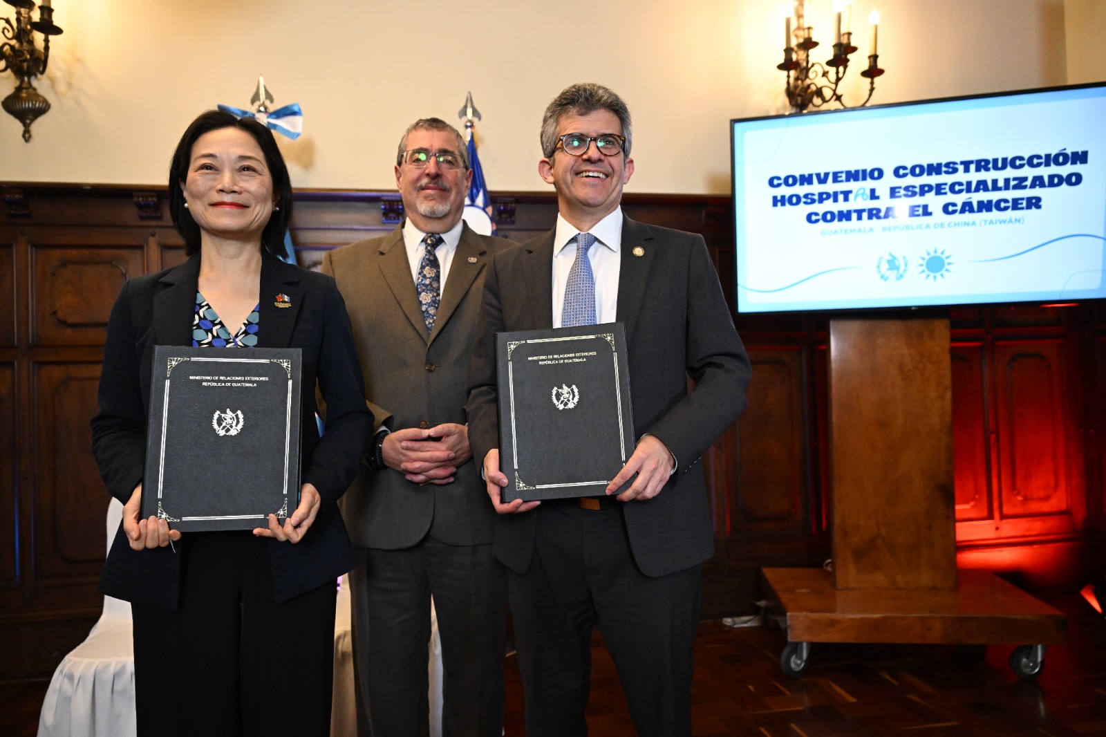 Convenio permitirá avanzar en la construcción del Hospital Especializado contra el Cáncer
