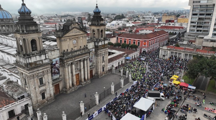 Caravana del Zorro 2026 reúne a miles de “zorros peregrinos” en su viaje a Esquipulas