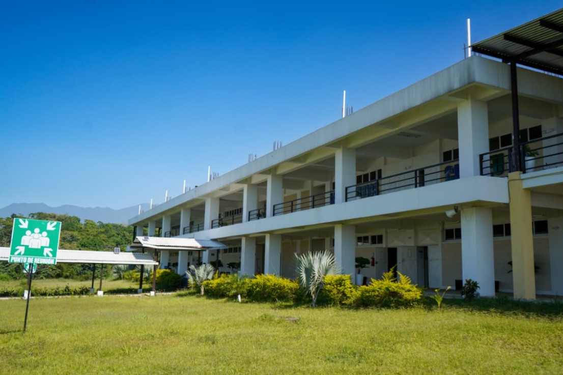 Fortalecen infraestructura universitaria con la entrega de proyecto en San Felipe, Retalhuleu