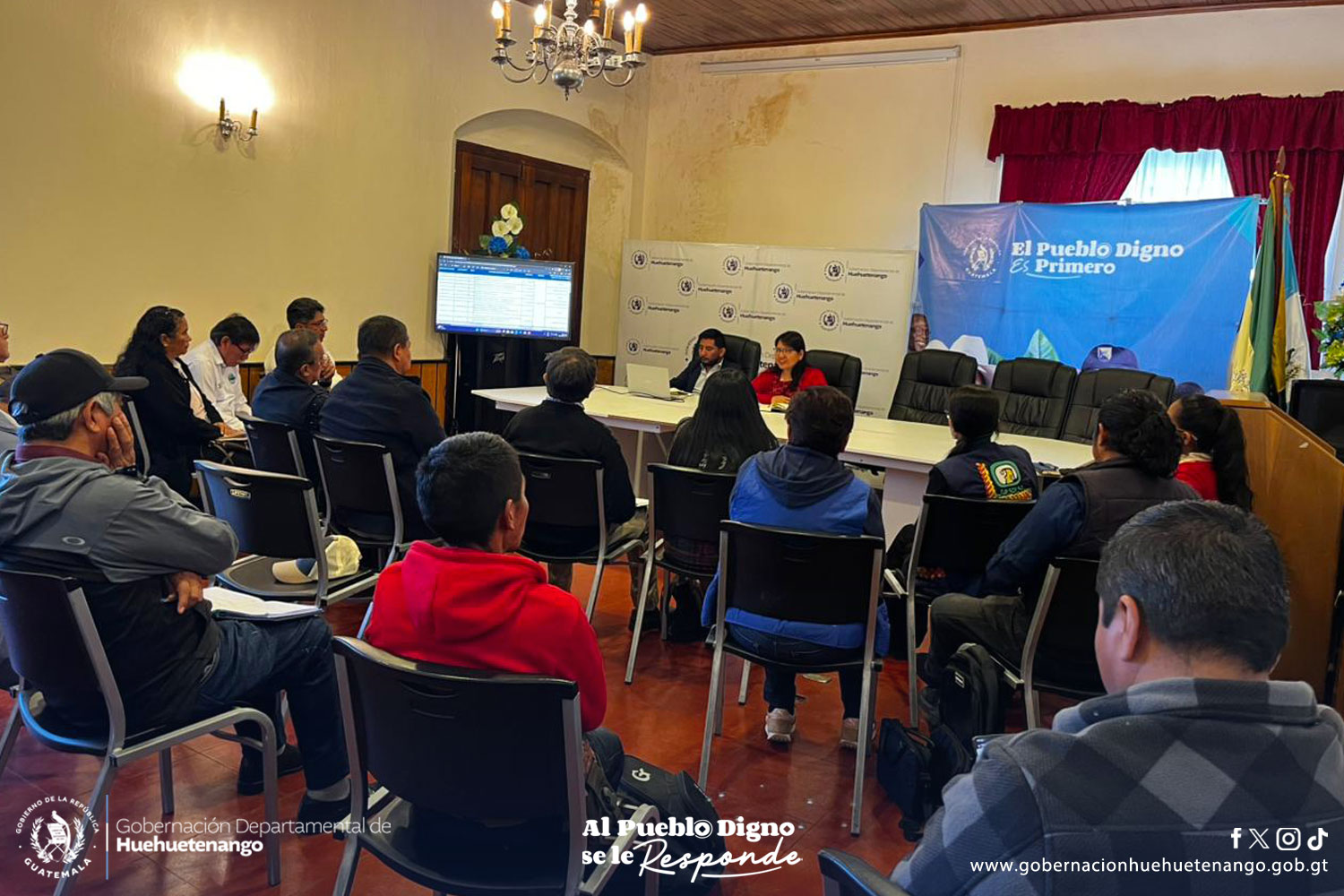 Sostienen diálogo para una mejor gestión institucional en Huehuetenango