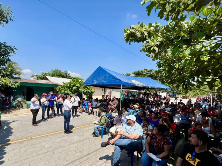 Inauguran proyecto de pavimentación en aldea Pinula de Tiquisate, Escuintla