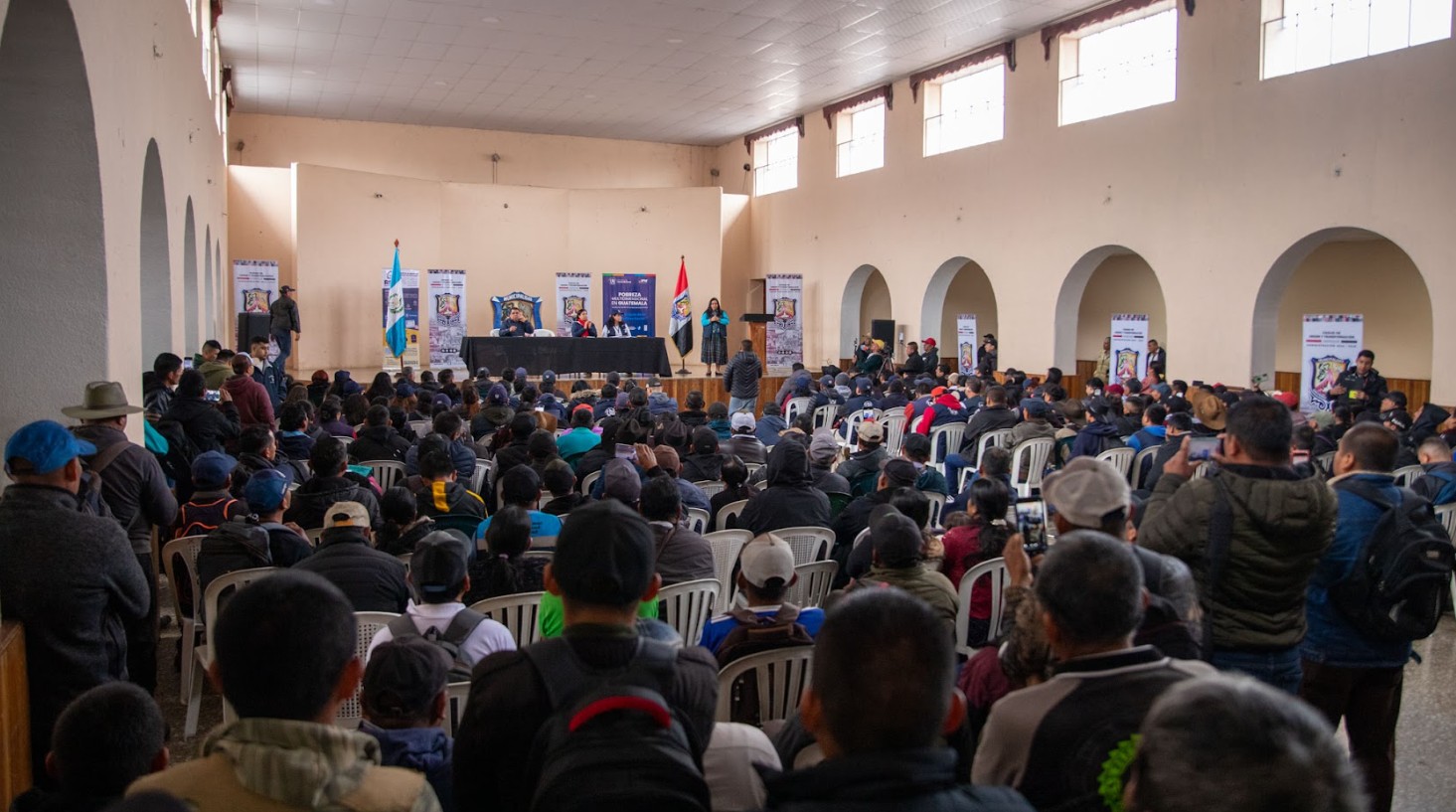 Dan seguimiento al levantamiento del Registro Social de Hogares en San Pedro Carchá, Alta Verapaz
