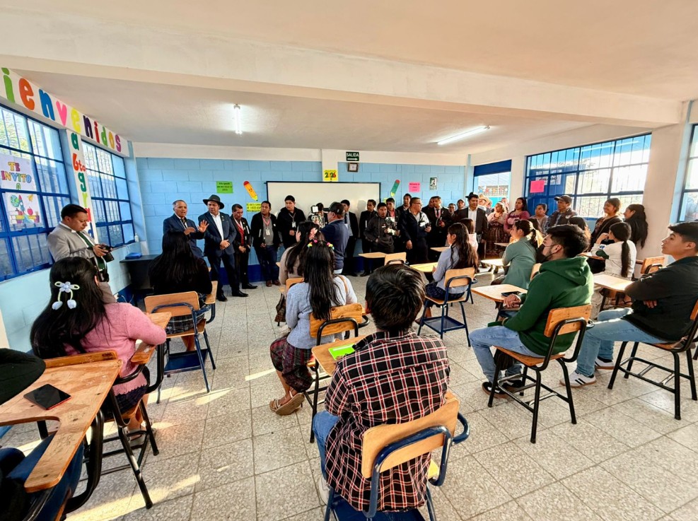 Inauguran Instituto Nacional de Educación Diversificado en la aldea Barraneché, Totonicapán