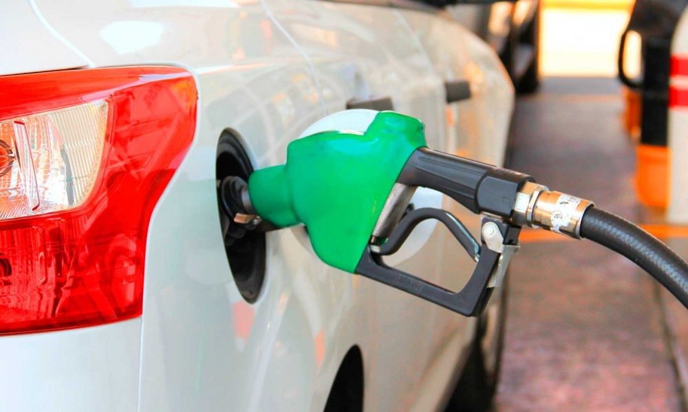 Centroamérica siente la crisis en Oriente Medio con el alza del precio de los combustibles