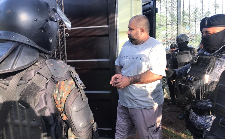 Ministro Villeda reafirma que el “Lobo” se encuentra recluido en furgón de Renovación I