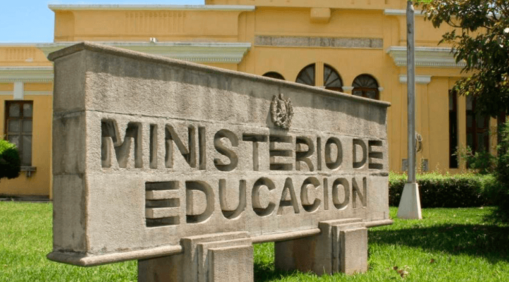 Mineduc deja en manos de padres la asistencia a clases este lunes ante posibles dificultades de movilidad en el país