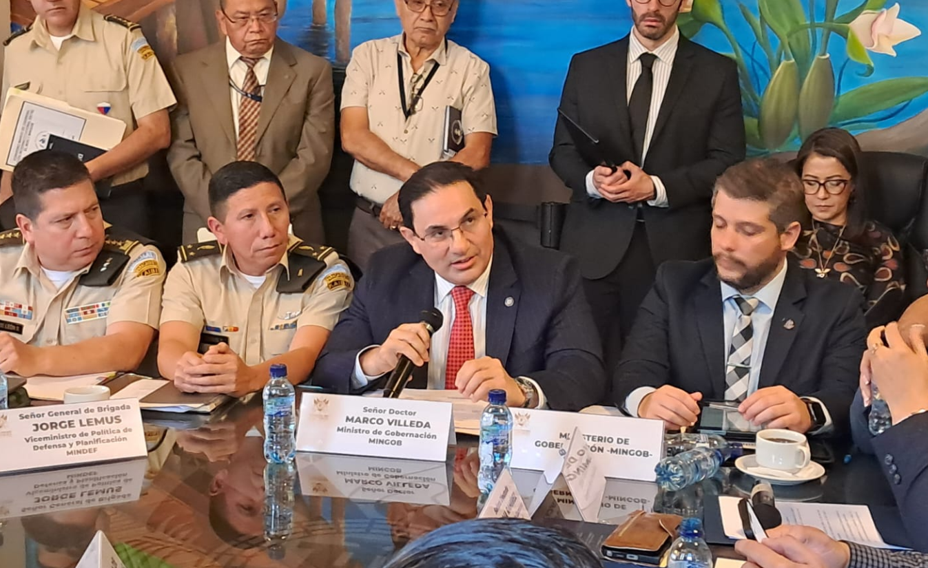 Ministro Villeda comparece en el Congreso por construcción de cárcel de máxima seguridad en Izabal