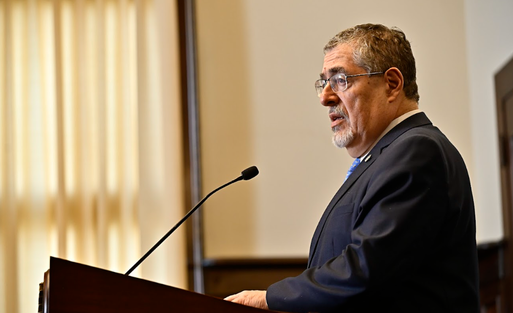 Presidente Arévalo llama a la unidad y compromiso ante la situación de los combustibles