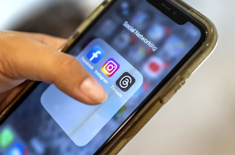 Australia detecta fallos en el control de edad de redes sociales y amenaza con sanciones