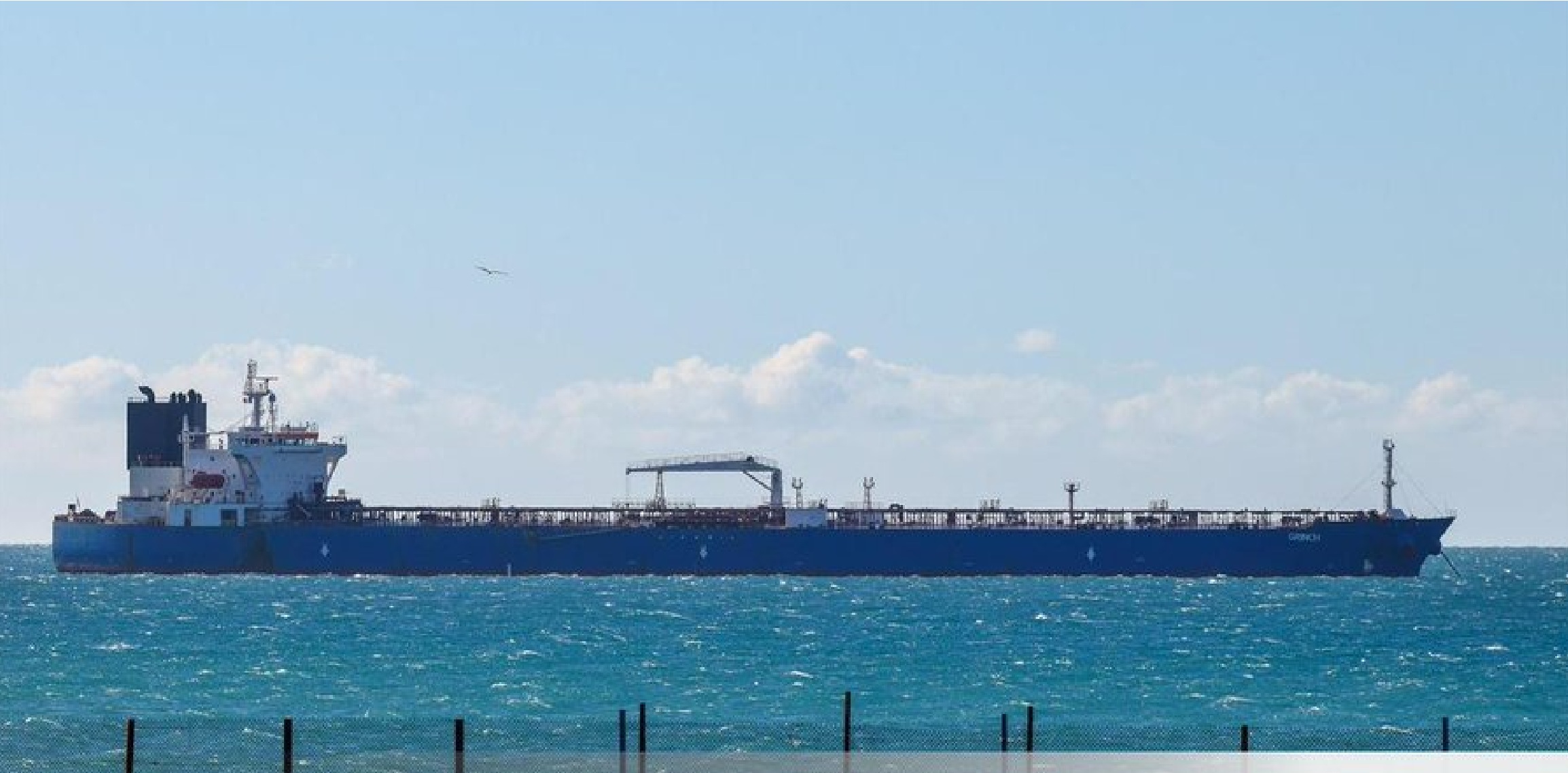 Petrolero ruso con 100 mil toneladas de crudo llega a Cuba, según las autoridades rusas