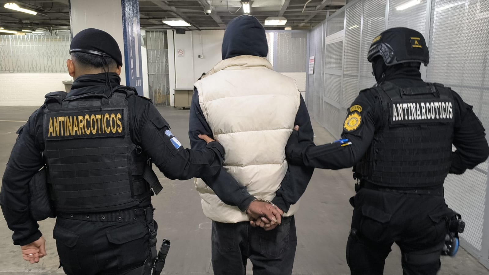 PNC realiza allanamientos contra el narcomenudeo dejando capturas y decomiso de drogas