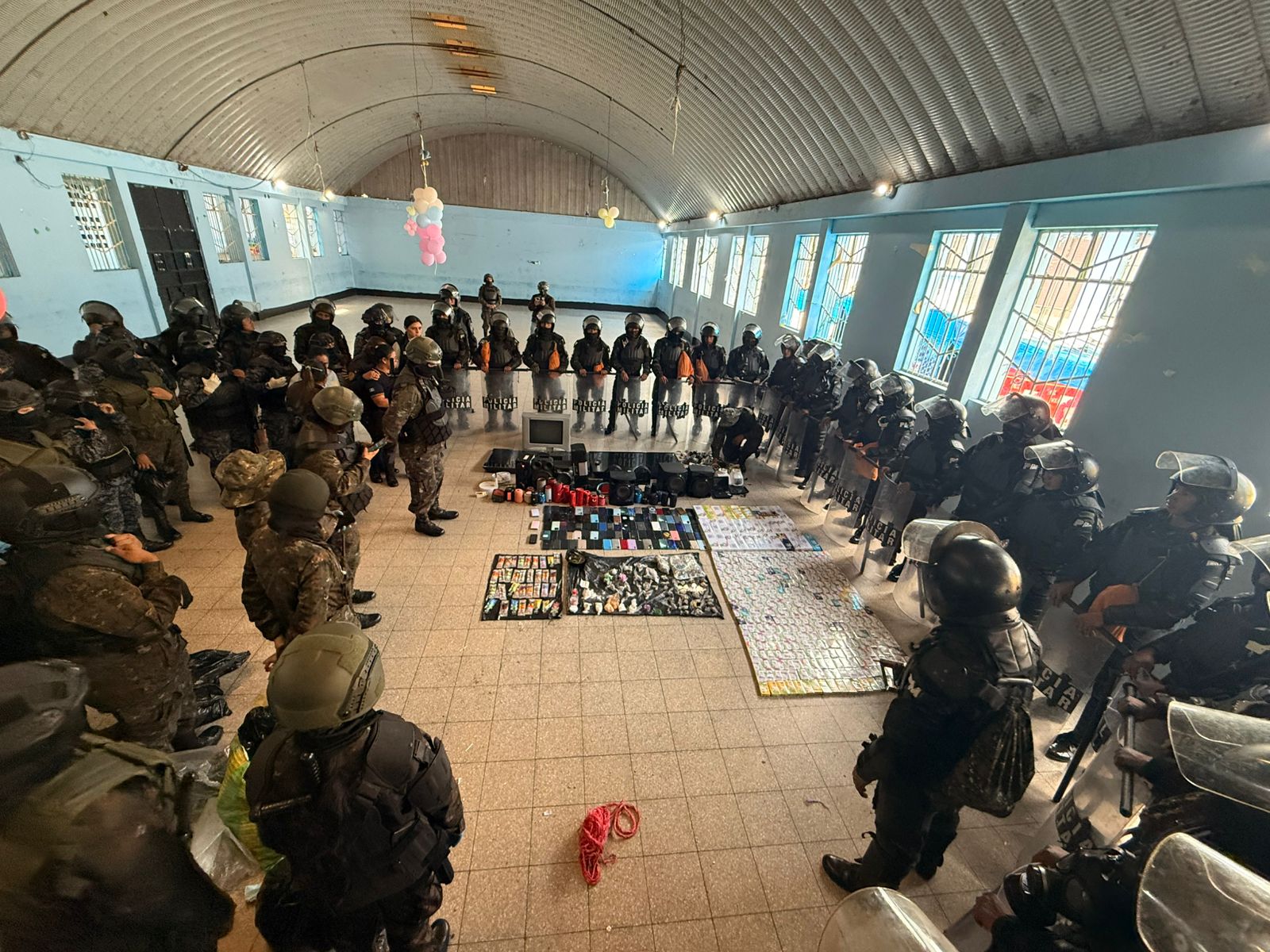 Decomisan teléfonos celulares y drogas en requisa en el Centro Preventivo Santa Teresita