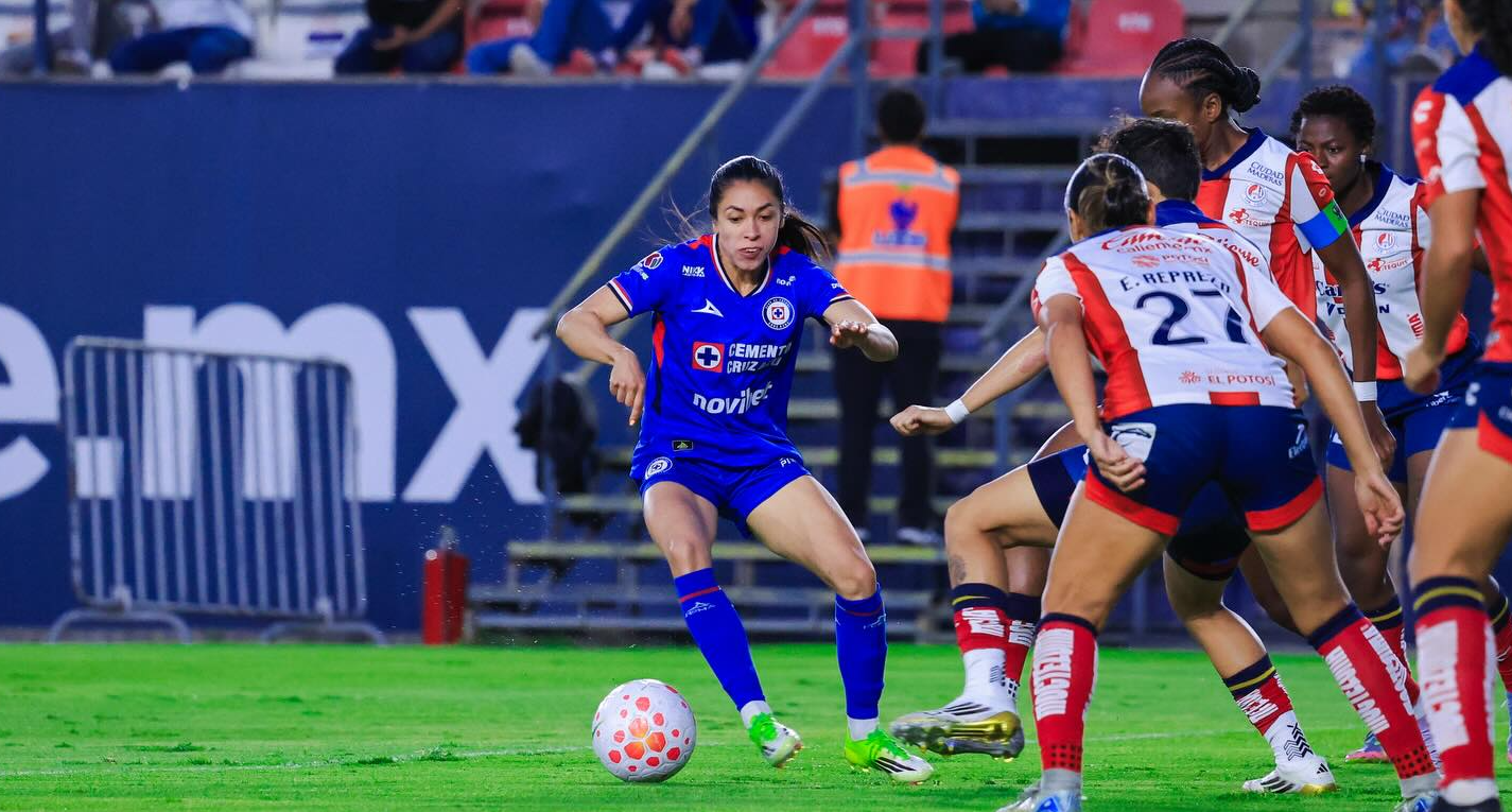 Ana Lucía Martínez se ubica como líder de asistencias en la Liga MX Femenil