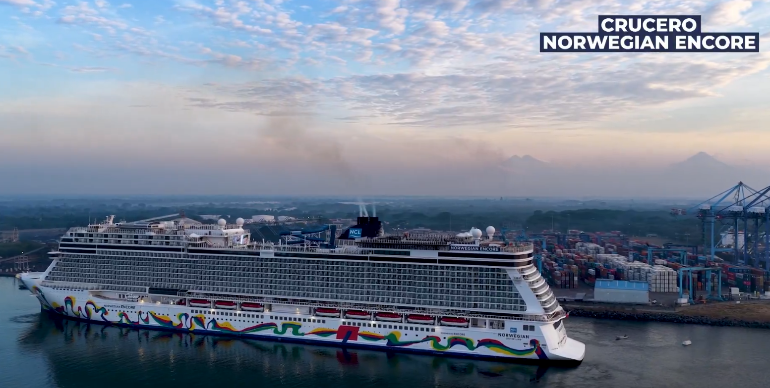 Empresa Portuaria Quetzal recibe a tres cruceros de forma simultánea por primera vez