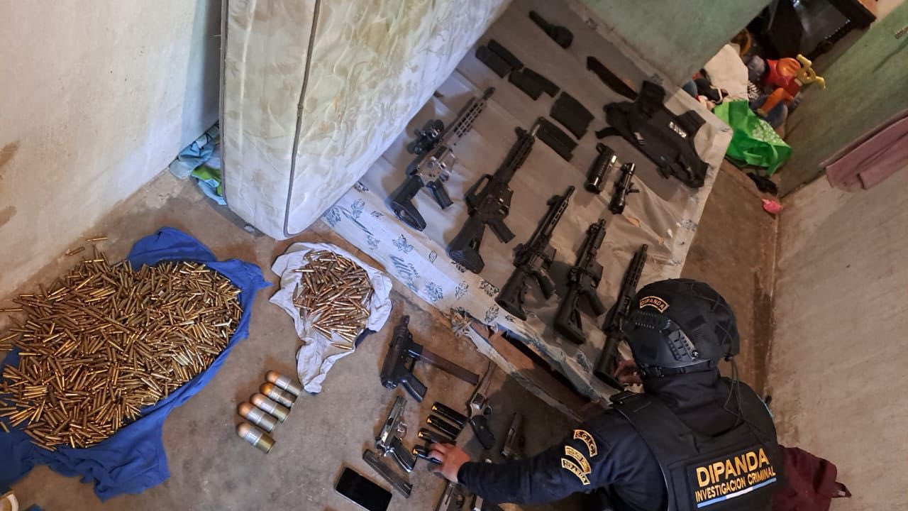 PNC localiza arsenal durante operativo en Las Tapias, zona 18