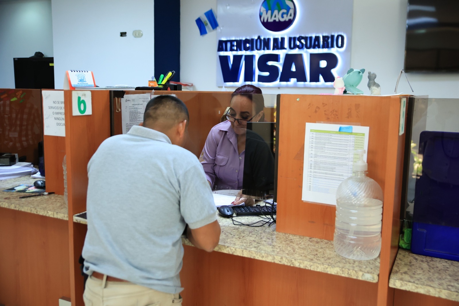 Productores y exportadores se benefician con simplificación de trámites del MAGA