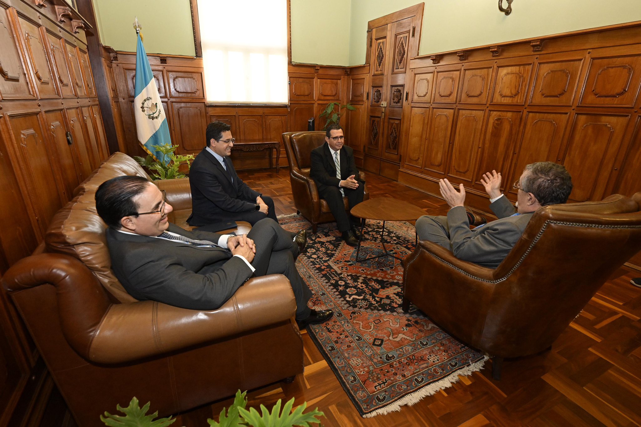 Presidente inicia fase de entrevistas de candidatos a fiscal general y jefe del Ministerio Público