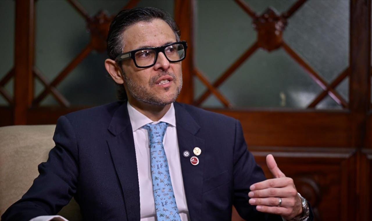 “Caso Lev Tahor está resuelto”, afirma Julio Saavedra celebrando restitución de derechos a menores