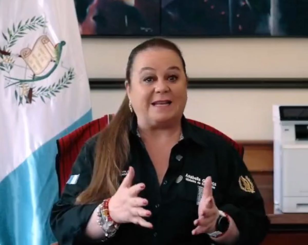 Ministra Giracca: “La educación no se negocia”, pese a nuevo emplazamiento contra el Mineduc