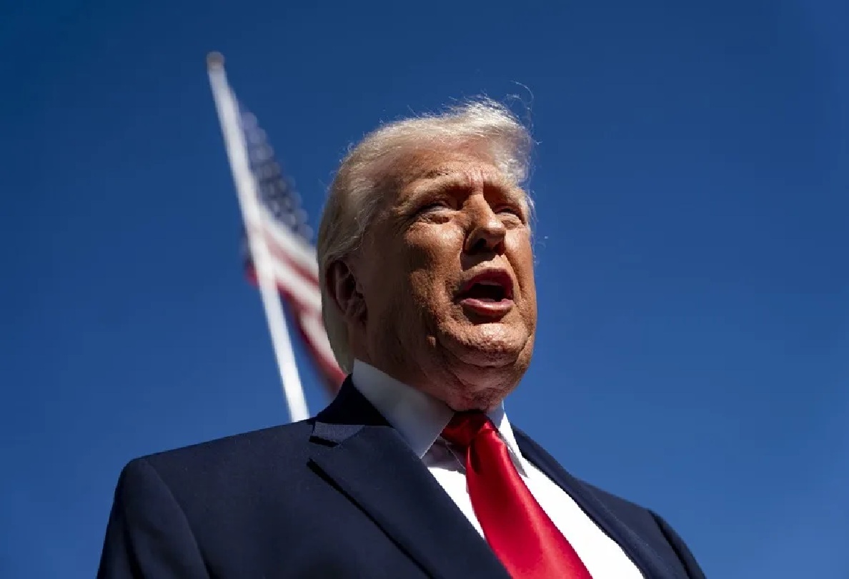 Trump amenaza con “eliminar” buques iraníes que se salten bloqueo en Ormuz