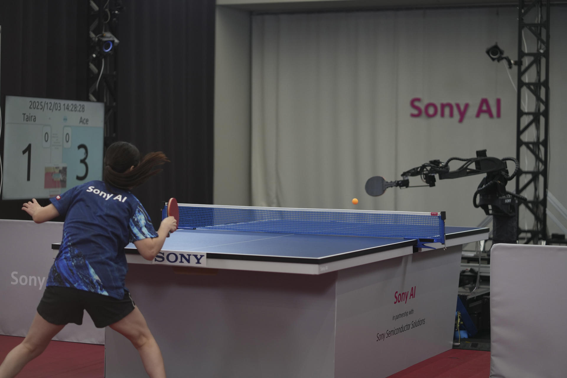 El robot Ace derrota a deportistas de élite humanos jugando al tenis de mesa