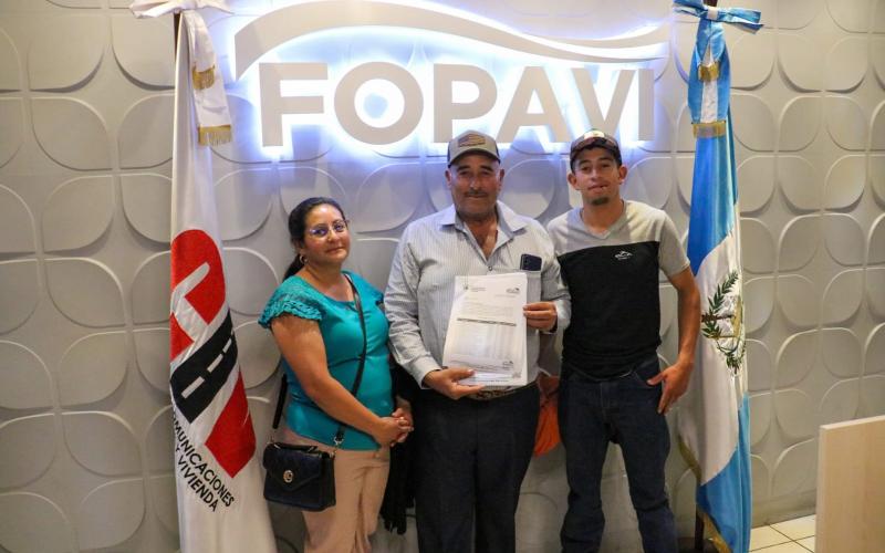 Fopavi entregó certificaciones de subsidio habitacional a familias de Palencia