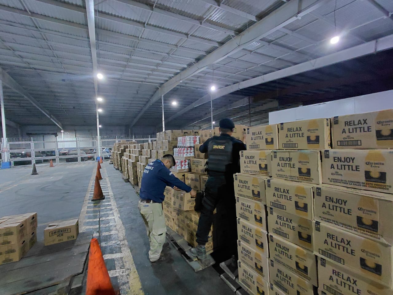 Incautan más de 200 mil quetzales en cervezas y licor de contrabando
